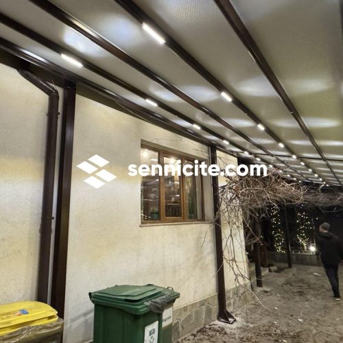 Автоматични перголи с метална конструкция на ресторант Под Метлите ...